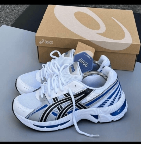 Chaussures ASICS blanches et bleues pour homme