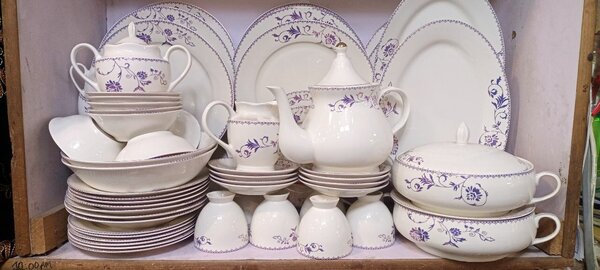 72 piece Dinner set