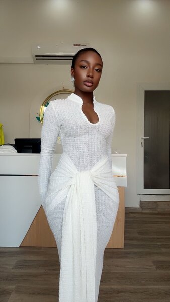 Robe à lacets