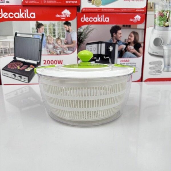 Essoreuse à salade pratique