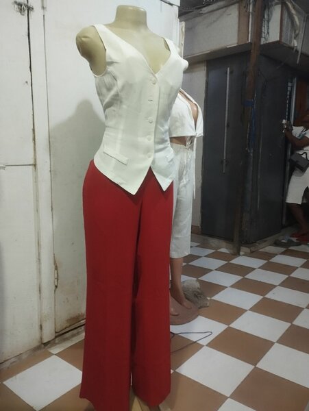 Corset Blanc Élégant