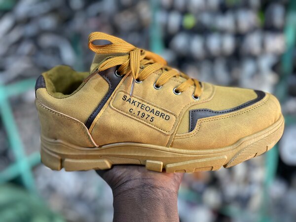 Chaussures de sport jaune