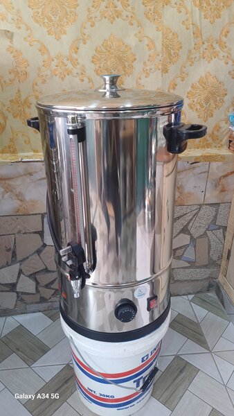 Grande Bouilloire Électrique Inox