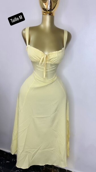 Robe rouge élégante pour femmes