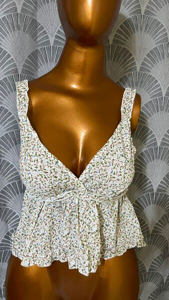 Top à fleurs féminine