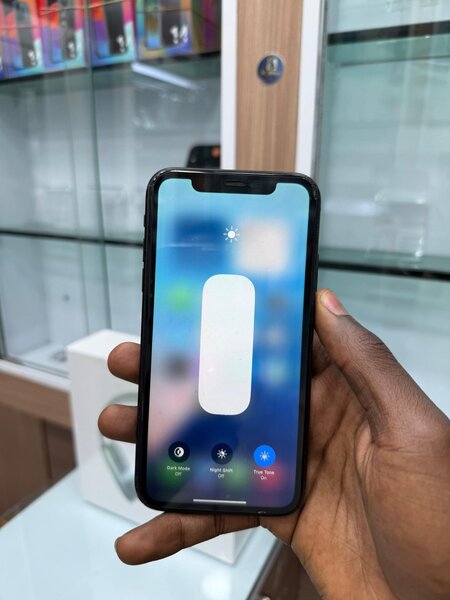 iPhone XR Noir