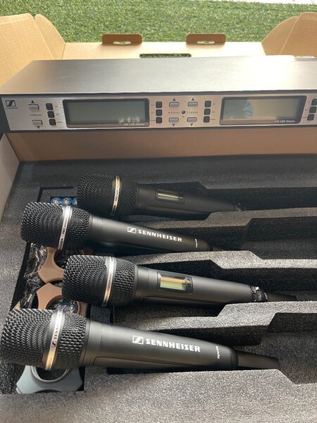 SENNHEISER SKM9900 4IN1 WIRELESS MICROPHONE