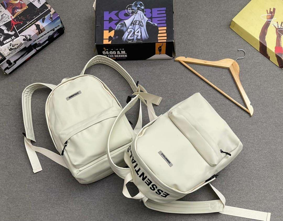 ESSENTIAL ORIGINAL BACKPACK BAG.