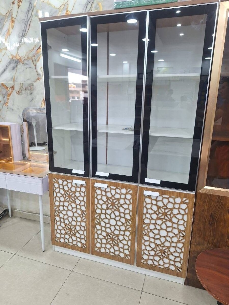 Armoire de rangement 3 portes