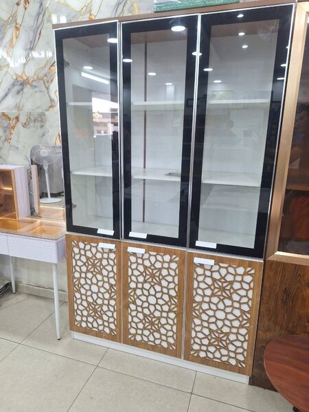 Armoire de rangement 3 portes