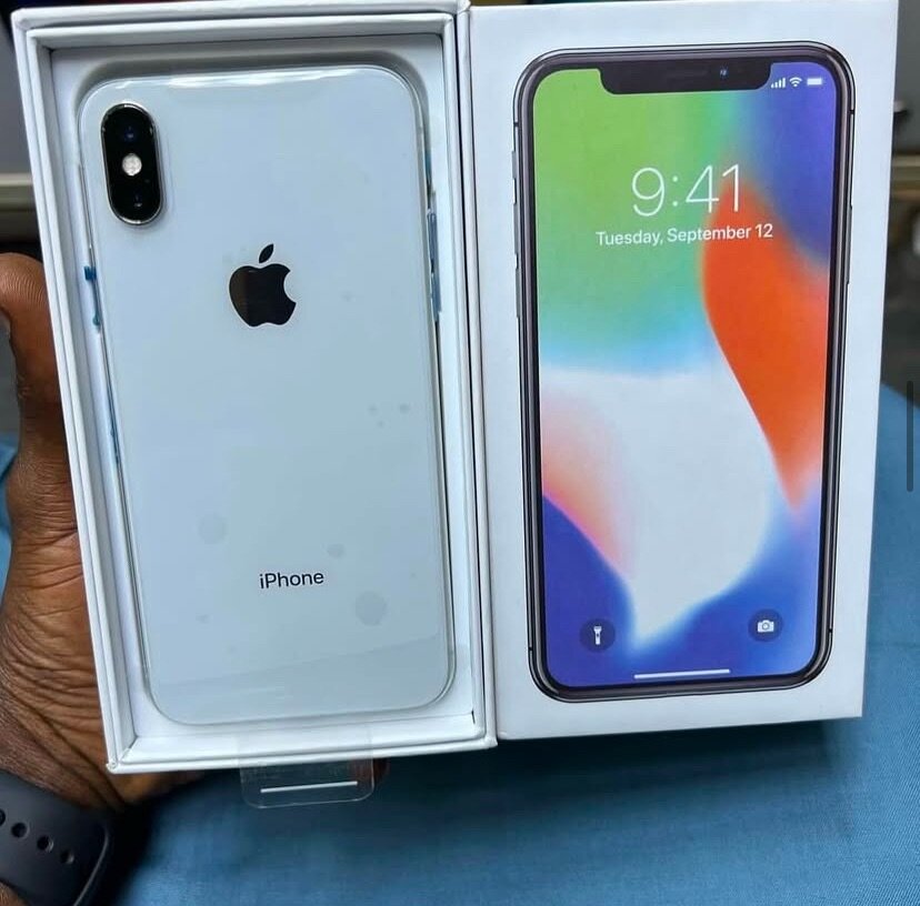 IPhone X, 64GB, Factory Unlocked, 100%BH