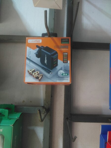 4 way heavy duty charger