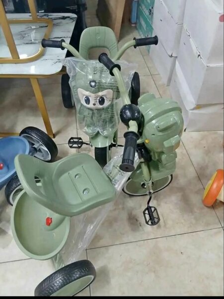 Tricycle enfant robot