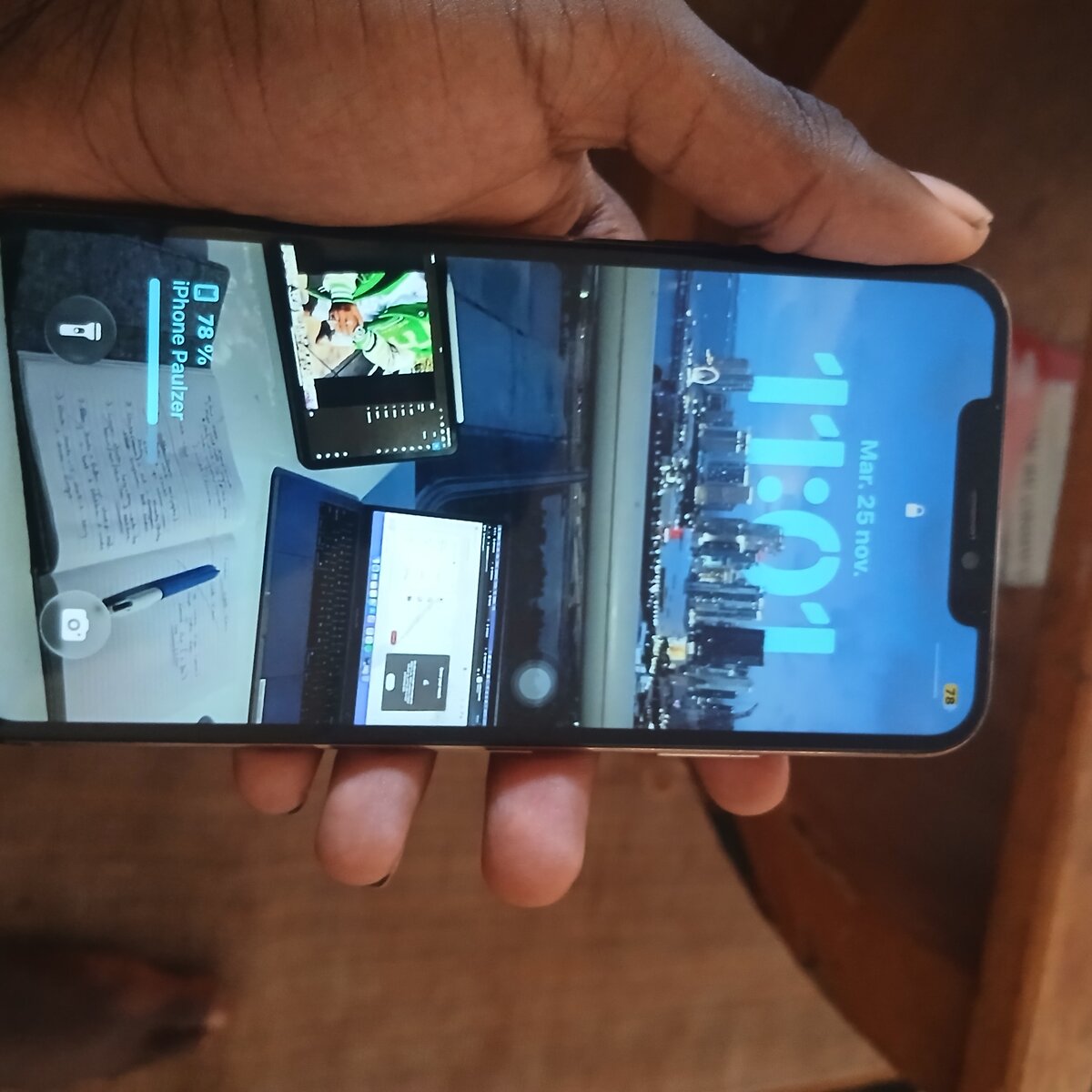 iPhone 11 pro max Or 64 giga