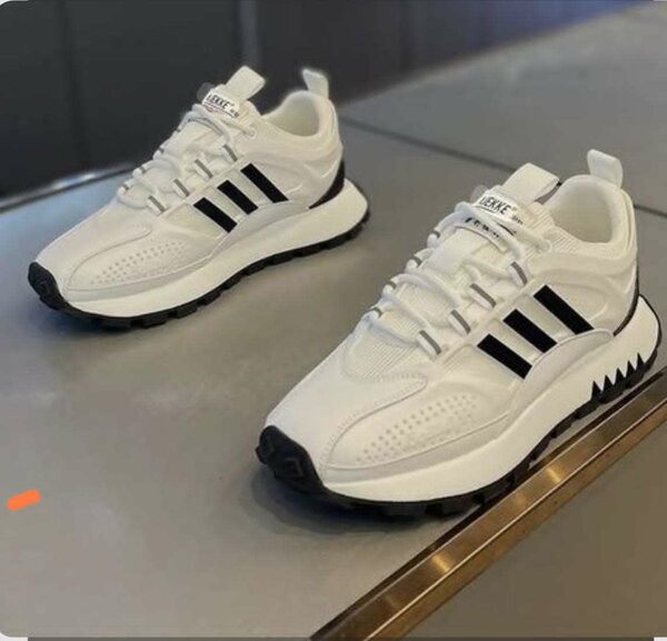 Baskets blanches modernes