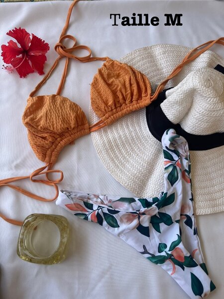 Bikini orange fleuri