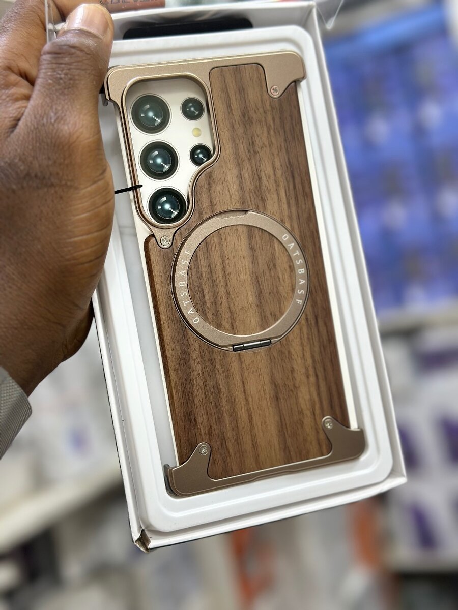 Coque Téléphone en Bois Métallique