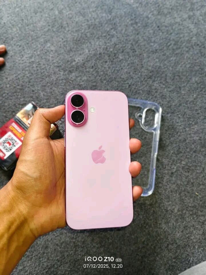 iPhone 16 Rose Récente