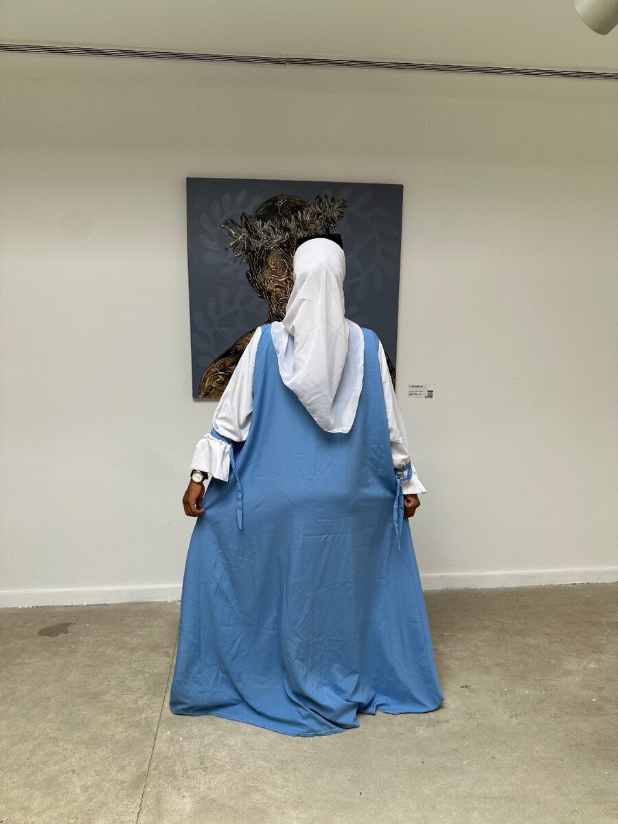 Robe avec foulard compris