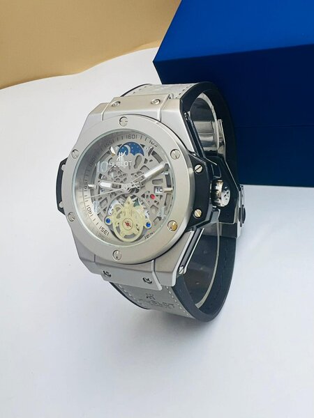 Montre homme en cuir