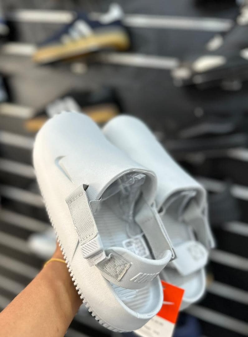 Beautiful and comfortable unisex crocs Nike white