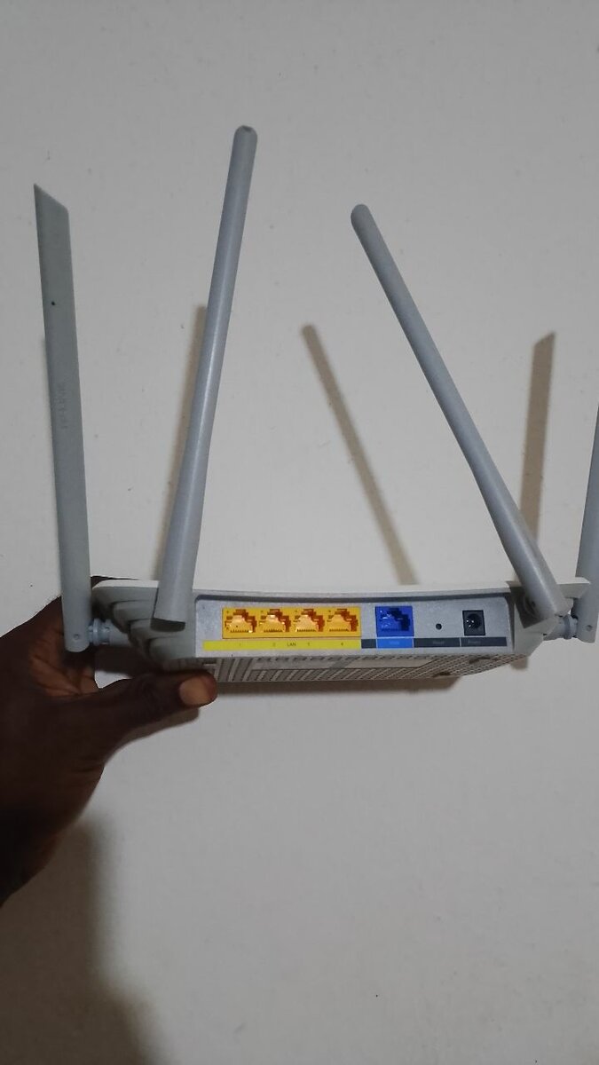 Routeur Wi-Fi TP-Link 4 Antennes