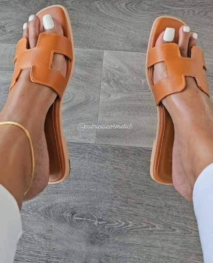 Hermes flip flops brown