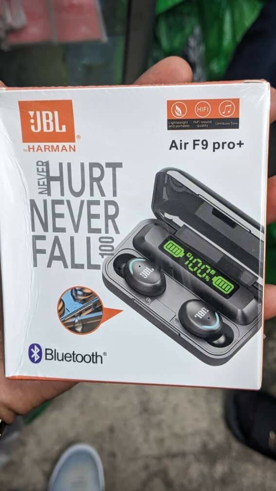 JBL earpods