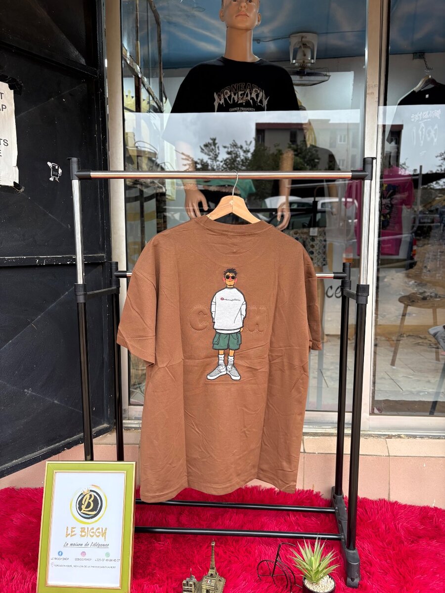 T-shirt marron motif urbain