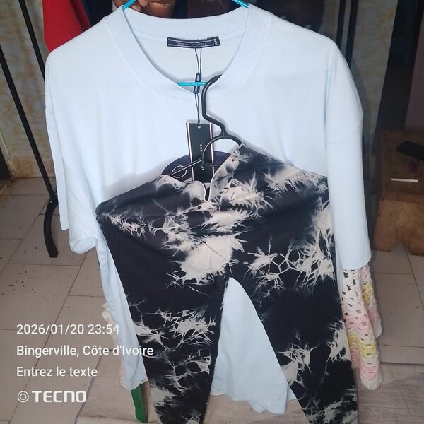 Ti short collant noir femme