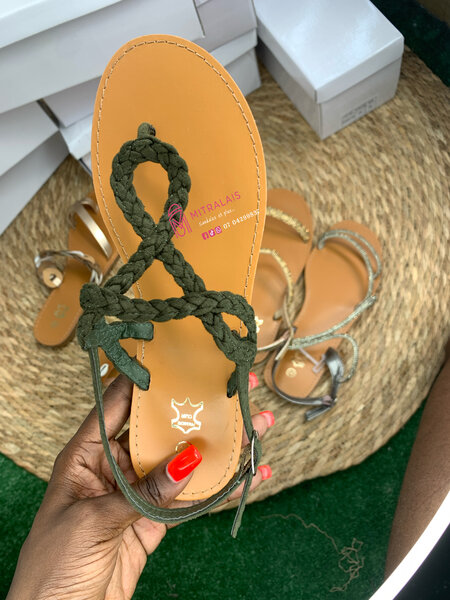 Sandale tressée vert treillis