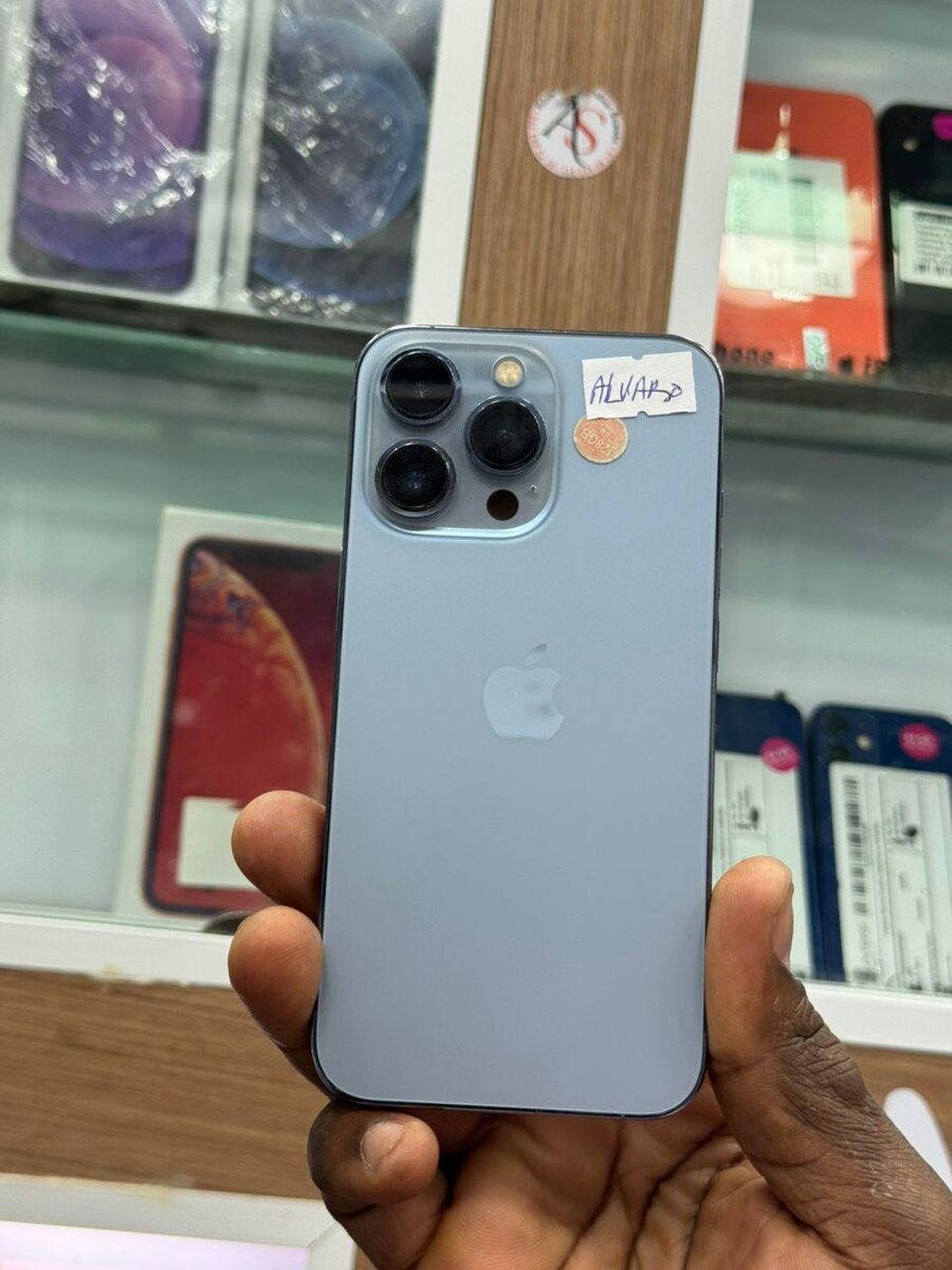 13 pro 128 giga jamais démonte