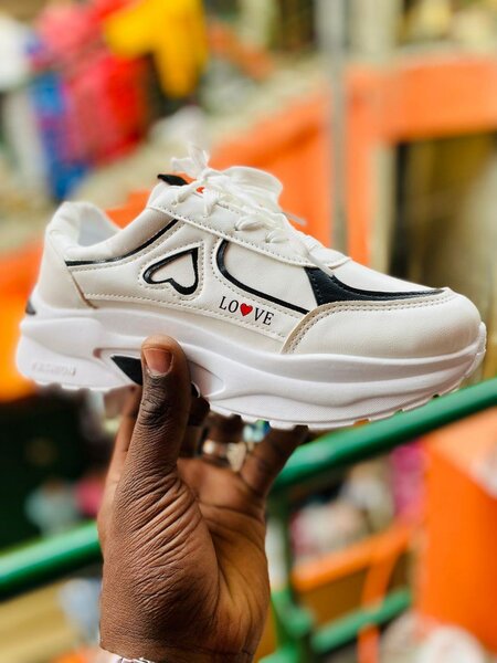 Baskets mode à plateforme