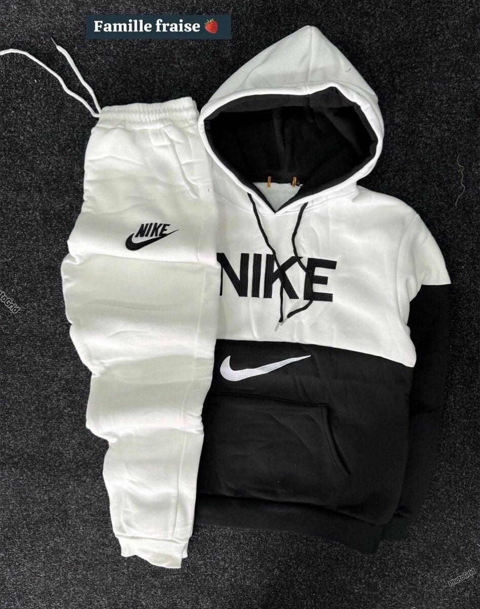 Ensemble Nike Hoodie et Pantalon