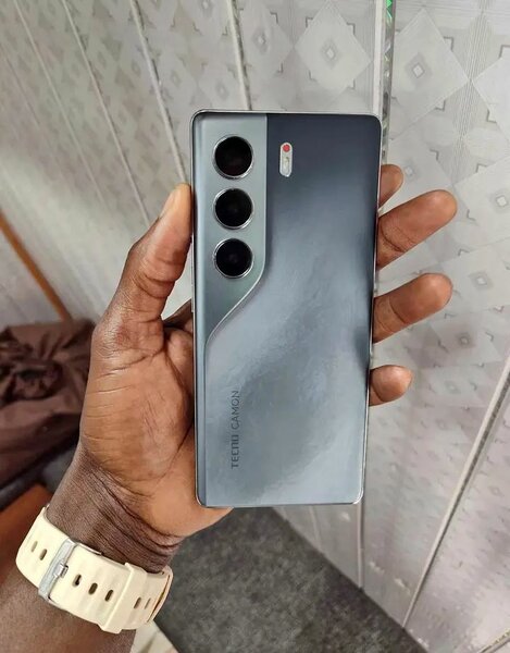 Techno Camon 40