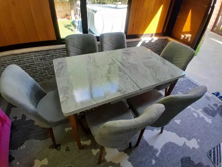 Table à manger moderne 6 places