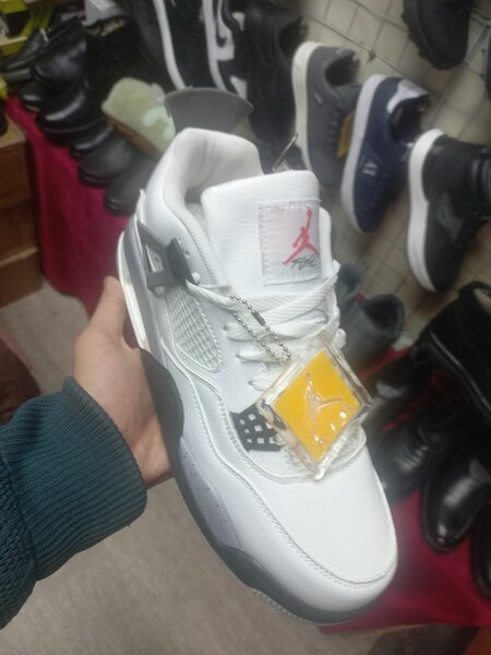 Jordan 4