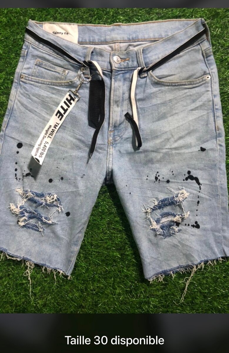 Shorts en denim déchiré