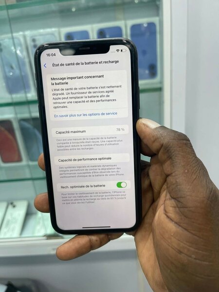 iPhone 11 64go en bon état