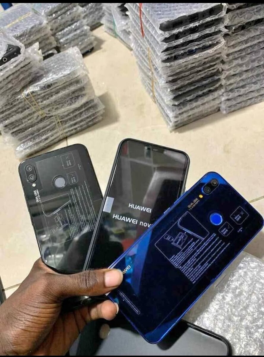 Huawei P Smart 2019 Smartphones