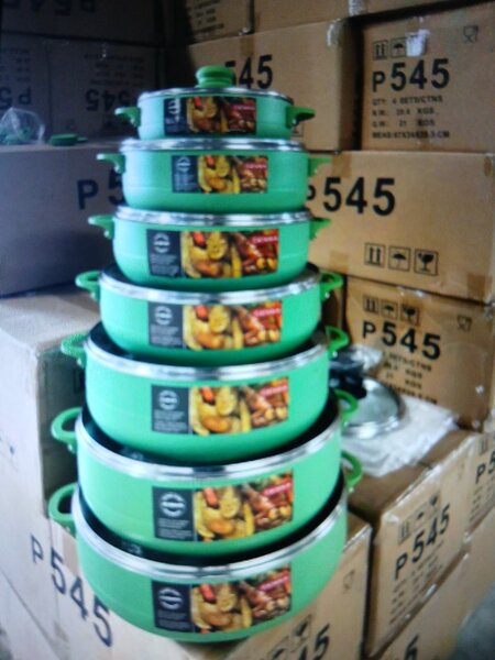 Batterie de cuisine en aluminium