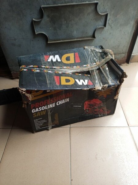 Tronçonneuse Thermique Professionnelle