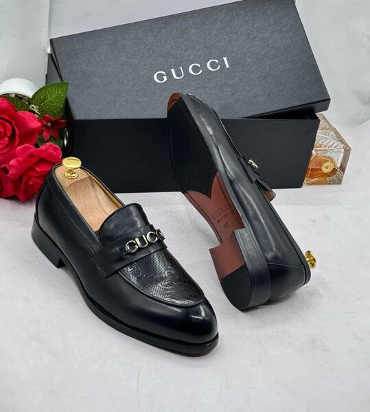 Dress shoes
