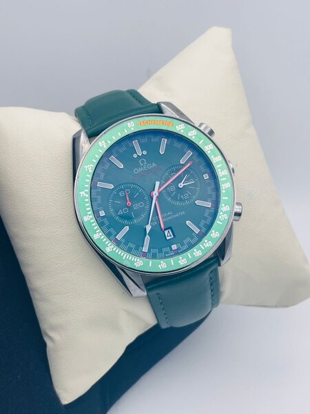 MONTRE Omega Speedmaster