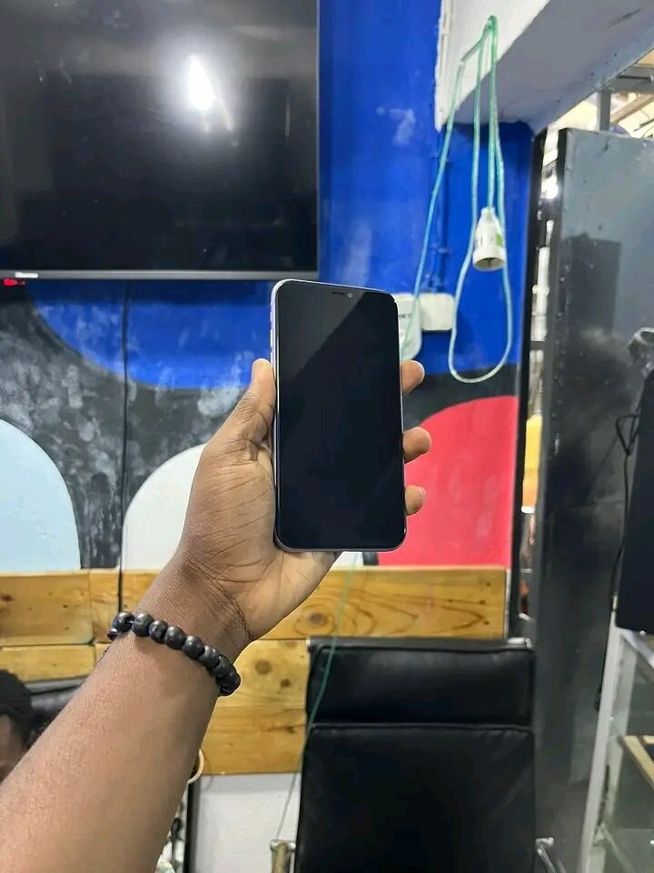 iPhone 11 64 Go Violet