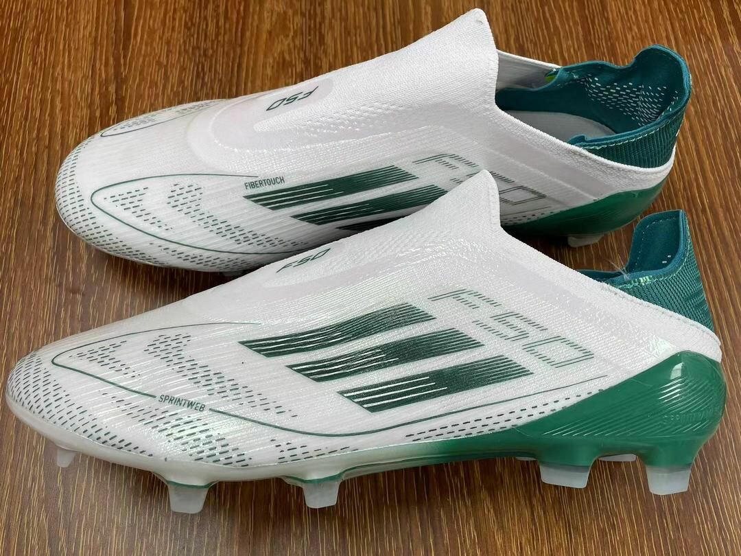 Crampon adidas F50 sans lacets