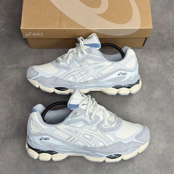 Chaussures de sport ASICS