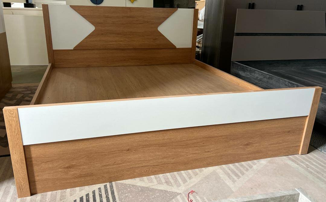 Lit mafa +2chevets+accessoires