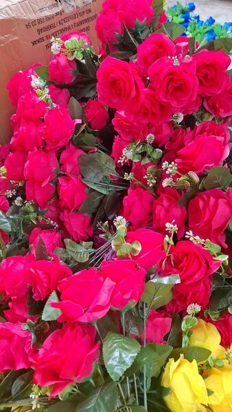 Roses artificielles décoratives