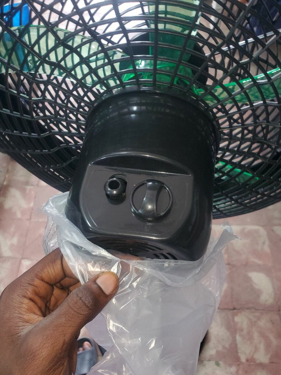 Ventilateur sur pied réglable